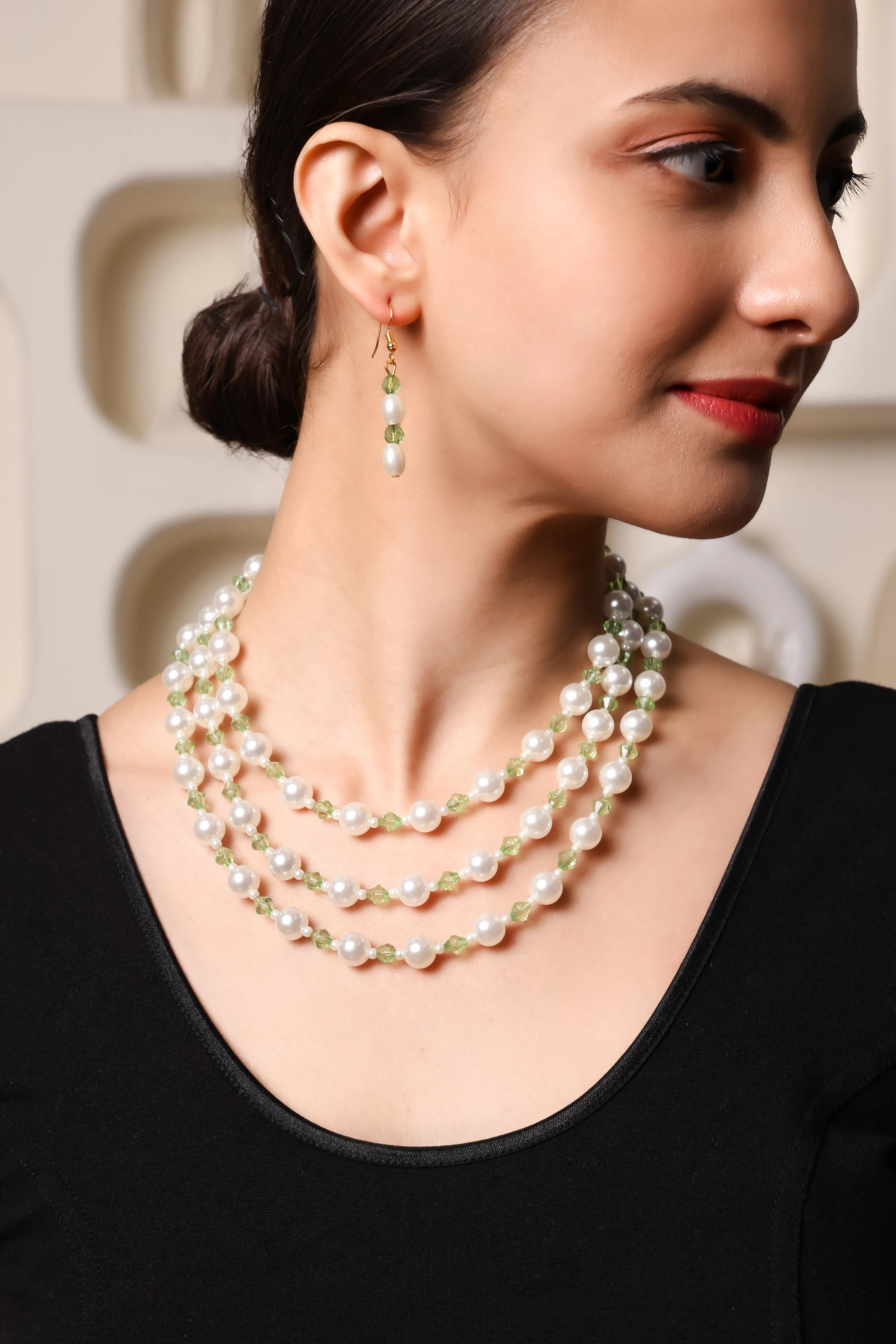 Evergreen 3-Layered Pearl Necklace Set