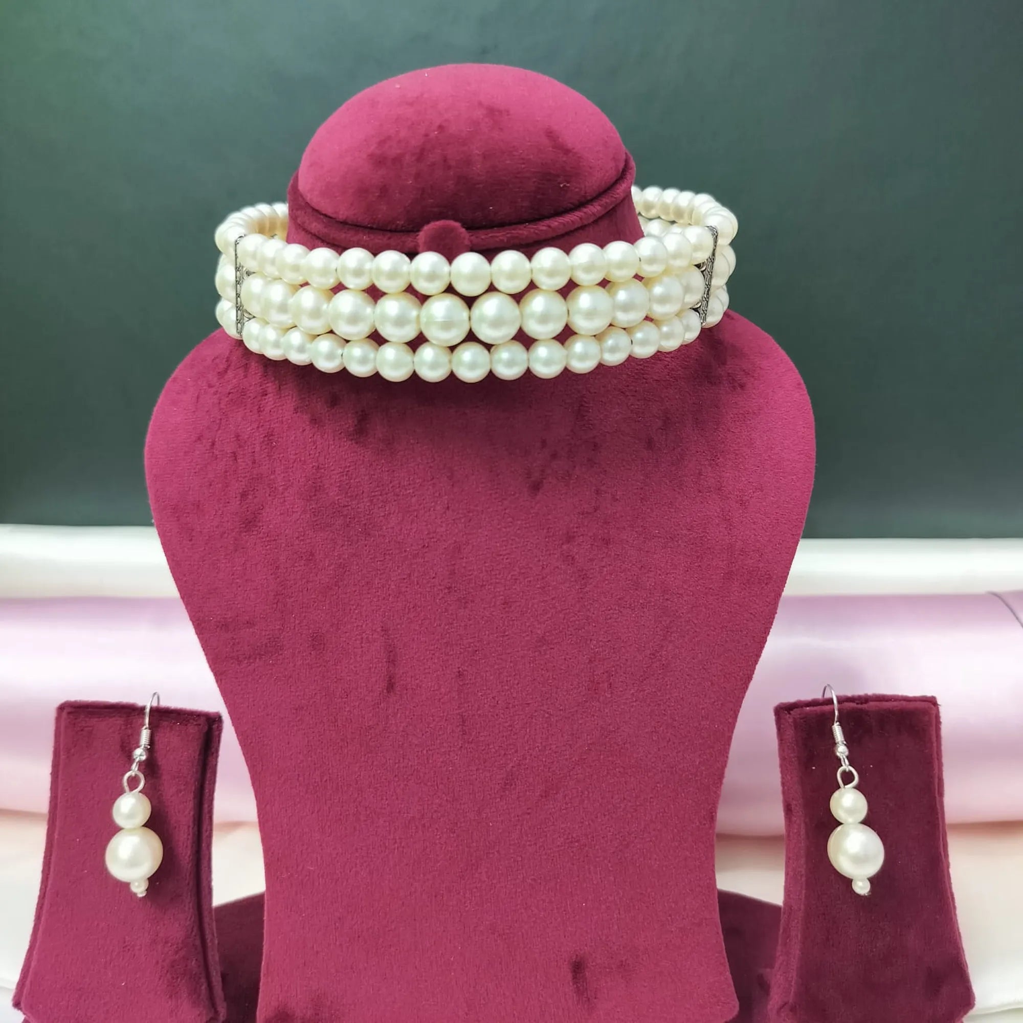 Royal Charm Three-Layer Pearl Choker Necklace Set