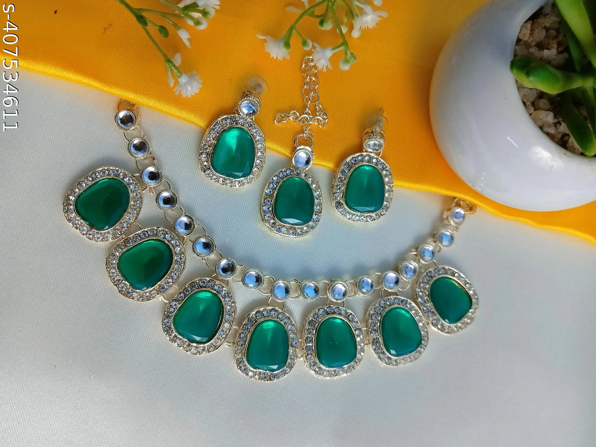Graceful Kundan Radiance Necklace Set with Color Variants